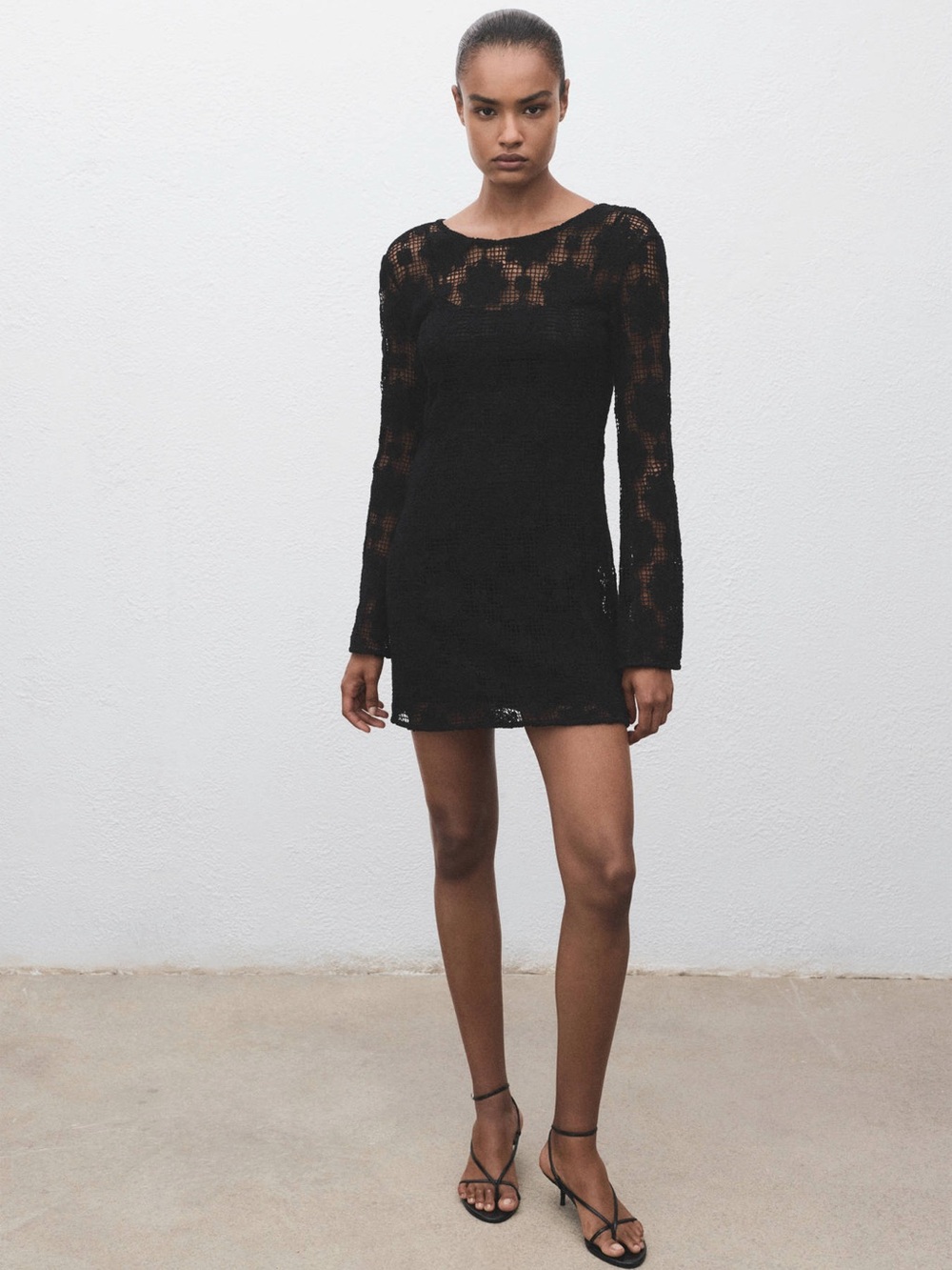 Mango Crochet Mini Dress Open Back Long Sleeve Black Size 2 NWOT - Picture 2 of 8
